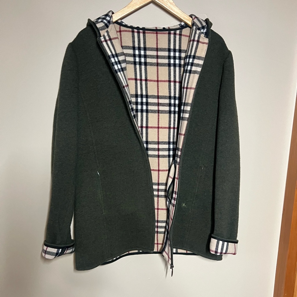 Burberry Dark Green Hooded wool Jacket with Beige Check Lining